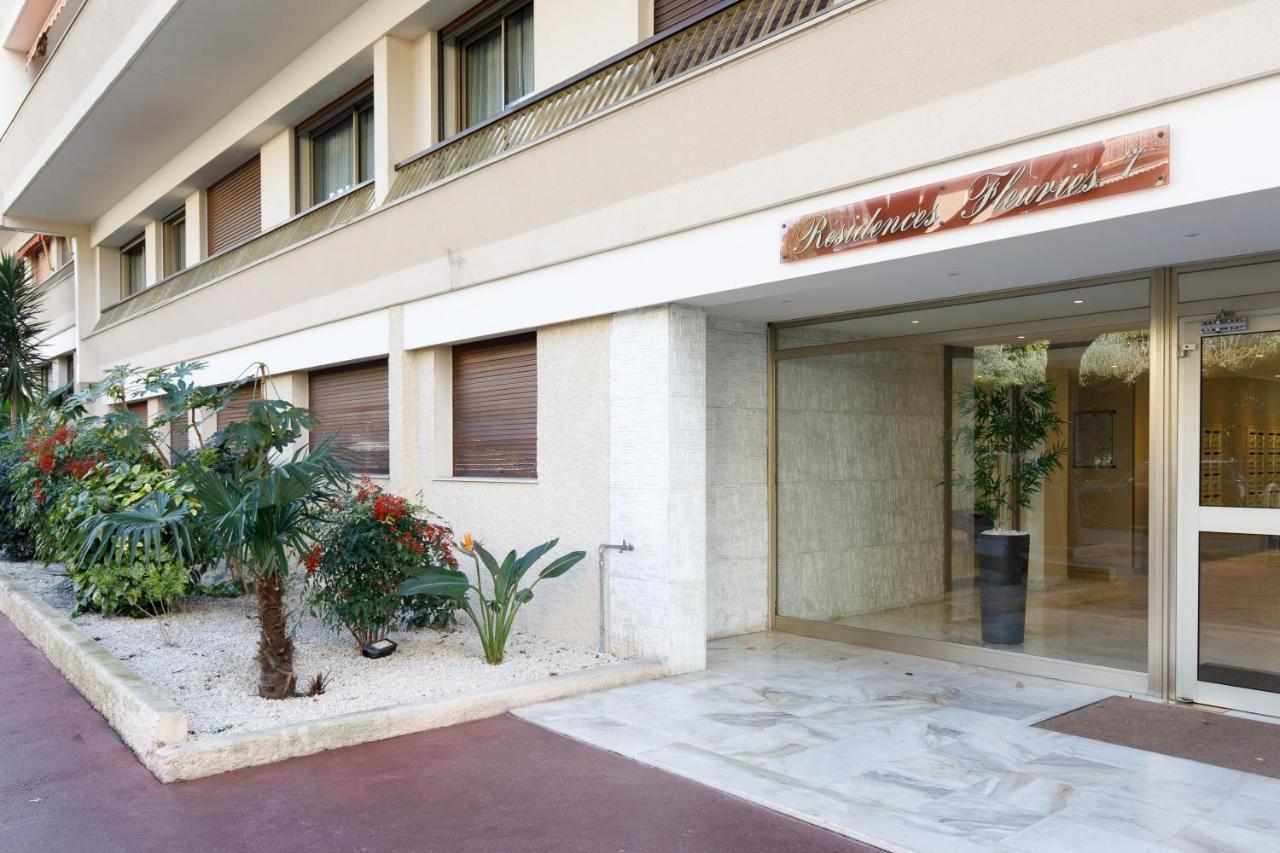 All Blue Yourhosthelper Cannes Exterior photo